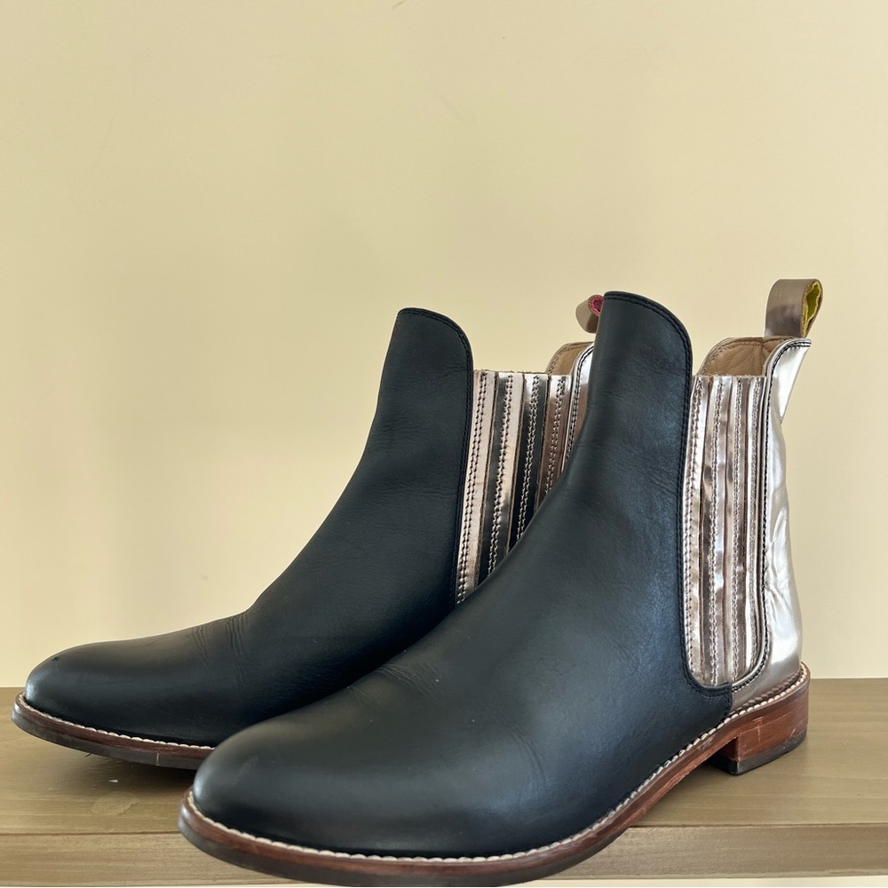Joules Westbourne Leather Chelsea Black and Metallic Pewter Ankle Boots